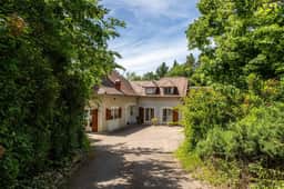 https://media.rightmove.co.uk/property-photo/bbd6fd5fe/92208615/bbd6fd5fef78a06bcaa89cce4bb71e2f.jpeg