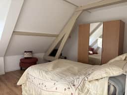 https://media.rightmove.co.uk/property-photo/be726f946/94970553/be726f94654094795b8470b84d5b0f84.jpeg