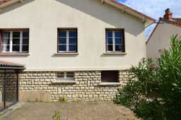 https://media.rightmove.co.uk/property-photo/bf3e72ce0/94381143/bf3e72ce0bff4721d4fe5528a9b2190e.jpeg