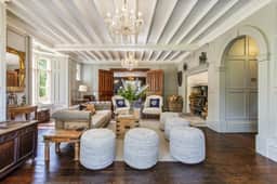 https://media.rightmove.co.uk/property-photo/c09a598c9/91724397/c09a598c9f7ef67bb2aae4f045fd4699.jpeg