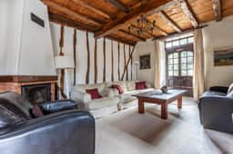https://media.rightmove.co.uk/property-photo/c1f1cac9f/92208492/c1f1cac9f8dee5853810ff7fad702fb2.jpeg