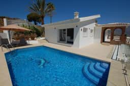https://media.rightmove.co.uk/property-photo/c2ddff581/89565789/c2ddff58110db972f92f50568af67305.jpeg