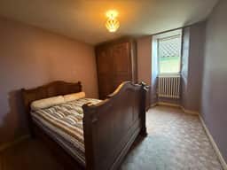 https://media.rightmove.co.uk/property-photo/c3cdf7230/91179054/c3cdf7230e36c75623e970367edd5acd.jpeg