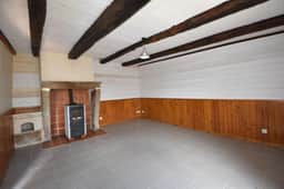 https://media.rightmove.co.uk/property-photo/c73e54f1a/94381104/c73e54f1a7b6fefdd148ed856e81cce5.jpeg