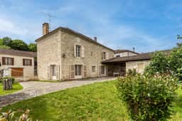 https://media.rightmove.co.uk/property-photo/c81a8c472/92208387/c81a8c472bbeca1987ea2aed887ed795.jpeg
