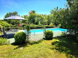 https://media.rightmove.co.uk/property-photo/d60565a3b/89663223/d60565a3b886ff00665d1aaee0d44bda.jpeg