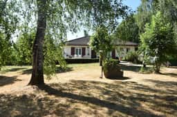 https://media.rightmove.co.uk/property-photo/d8366ef70/94896831/d8366ef7052bc214f1e7001a79227899.jpeg