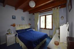 https://media.rightmove.co.uk/property-photo/d8a9bc6c5/94381146/d8a9bc6c5384c196593bbced8548f994.jpeg