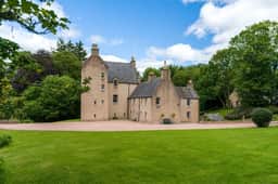 https://media.rightmove.co.uk/property-photo/dc8db8279/91255350/dc8db8279a493247613a5e3c200cdd20.jpeg