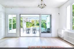 https://media.rightmove.co.uk/property-photo/e1c00f740/93898608/e1c00f7400915aa783f4e4065757f1b9.jpeg