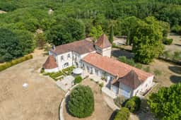 https://media.rightmove.co.uk/property-photo/eb57f944b/92026197/eb57f944b09c4f8d5d6845e8224bf1cd.jpeg