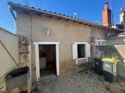 https://media.rightmove.co.uk/property-photo/ebd95f281/92393568/ebd95f2810ac3f2bfc75d353027f9f09.jpeg