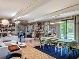 https://media.rightmove.co.uk/property-photo/ef6688014/91340529/ef668801463ccda1000f3f0419c003c5.jpeg