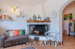 https://media.rightmove.co.uk/property-photo/efa2fa445/89627487/efa2fa44553adc56784621aee25dc166.jpeg