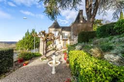 https://media.rightmove.co.uk/property-photo/f01aa4b56/92213046/f01aa4b56dd9a776265f0d3af9386c3e.jpeg