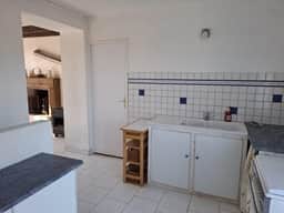 https://media.rightmove.co.uk/property-photo/f179f067b/94415922/f179f067bd307bc8262ce0c13fe678d3.jpeg
