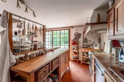 https://media.rightmove.co.uk/property-photo/f2005e88f/92213112/f2005e88ffd7f554fd93cbe145cf5c53.jpeg