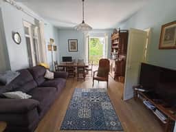 https://media.rightmove.co.uk/property-photo/f2922516e/91427943/f2922516ecc178376c96d3b70fe089fe.jpeg