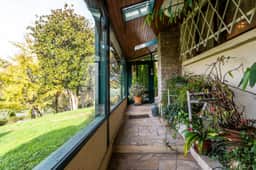 https://media.rightmove.co.uk/property-photo/f30d99efc/92208468/f30d99efcf6553dd2913ee451293f205.jpeg