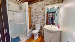 https://media.rightmove.co.uk/property-photo/f4c137937/89613354/f4c137937cb5ac5b73ca8fa6de53b00a.jpeg