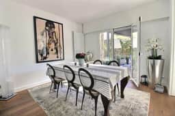 https://media.rightmove.co.uk/property-photo/f55ab0ca5/93898602/f55ab0ca5b4388ba9c4240492089fb51.jpeg