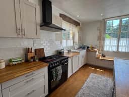 https://media.rightmove.co.uk/property-photo/f7c2a8f2f/89683218/f7c2a8f2f8be92e0659ddbb05e9811c5.jpeg