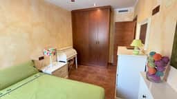 https://media.rightmove.co.uk/property-photo/fb3307865/92396310/fb3307865b41c1e9bf687eb88d7cb076.jpeg