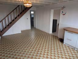 https://media.rightmove.co.uk/property-photo/fb85b1148/94380999/fb85b11487e99e2b0d1243283c7881ec.jpeg