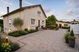 https://media.rightmove.co.uk/property-photo/fc6105d58/94380996/fc6105d58ccb286960962a7a11f244b7.jpeg