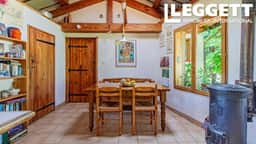 https://storage.googleapis.com/homestra-images/property-image-005ab698-cdbd-40ef-a8a4-73041baff2e5-1754734958.jpg