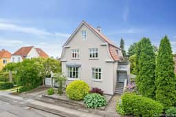 https://storage.googleapis.com/homestra-images/property-image-007af823-ad78-4cd1-92df-36c712193b25-1751206665.jpg