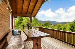 https://storage.googleapis.com/homestra-images/property-image-036204fd-bdc4-42b7-99a0-adad617be830-1754154615.jpg