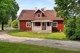 https://storage.googleapis.com/homestra-images/property-image-04edeba6-4a0c-4b00-9572-7f3452ec0fcd-1750010664.jpg