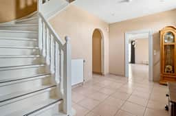 https://storage.googleapis.com/homestra-images/property-image-067ca5c6-e3a1-414a-82c1-4ae93a1c2d39-1752945551.jpg