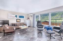 https://storage.googleapis.com/homestra-images/property-image-06e3c3fd-0f4c-4c7d-8b44-f0f18655547b-1755965016.jpg