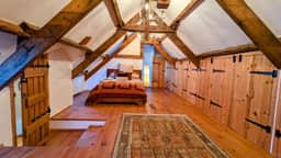 https://storage.googleapis.com/homestra-images/property-image-076da18e-d166-487d-81d6-7e1aebbb0af5-1759087594.jpg