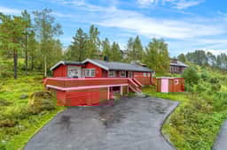 https://storage.googleapis.com/homestra-images/property-image-079e1367-df31-4e57-b58c-17c54ed3c834-1761395550.jpg
