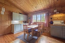 https://storage.googleapis.com/homestra-images/property-image-0e292181-1feb-4582-9178-2369377d95fb-1759860657.jpg