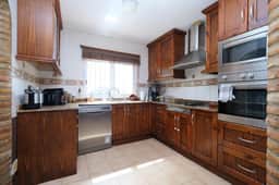 https://storage.googleapis.com/homestra-images/property-image-1502f14e-889a-4e38-9575-90081b438f6c-1755954065.jpg