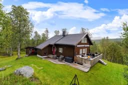 https://storage.googleapis.com/homestra-images/property-image-15ef9210-14a7-4644-a88c-76652bdf1161-1758395000.jpg