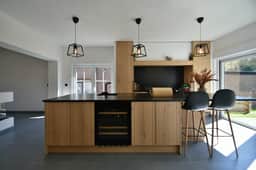 https://storage.googleapis.com/homestra-images/property-image-19558a10-7d12-4425-a819-9a9a3e3a6a64-1746644604.jpg