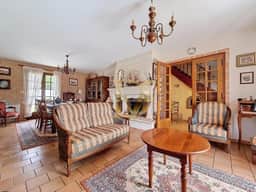 https://storage.googleapis.com/homestra-images/property-image-1d89a8a1-f554-4cea-ba28-13e5d696e6c5-1749797726.jpg