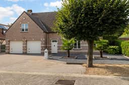 https://storage.googleapis.com/homestra-images/property-image-1e5223e7-60e8-46d5-a4af-0b28c8a9e425-1758970169.jpg