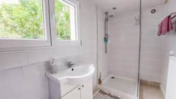 https://storage.googleapis.com/homestra-images/property-image-1fd54e46-bd19-43e0-9f55-2163f2c4fdd4-1747160168.jpg