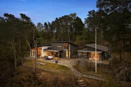 https://storage.googleapis.com/homestra-images/property-image-1fef6e6f-48a2-4d48-a8c6-df14c4268454-1747563505.jpg