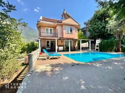 https://storage.googleapis.com/homestra-images/property-image-21eb5b98-9814-4c1b-8319-ade11f10dda0-1792861989.jpg