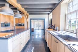 https://storage.googleapis.com/homestra-images/property-image-251770ba-0455-4ad8-b5b8-8e1c25d00272-1759578987.jpg