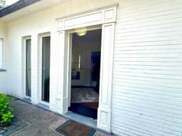https://storage.googleapis.com/homestra-images/property-image-2921bf77-0546-47cd-b85e-ed560d881c7b-1750010672.jpg