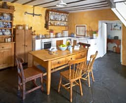 https://storage.googleapis.com/homestra-images/property-image-2935adee-f8db-4035-bd32-104505bc34ed-1792862998.jpg