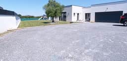 https://storage.googleapis.com/homestra-images/property-image-29e0a1a0-5a15-4981-a61e-d50c023e1c2c-1760983965.jpg